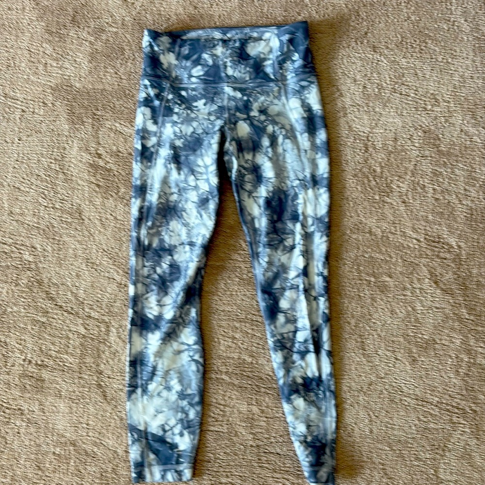 Athleta grey and white yoga pant